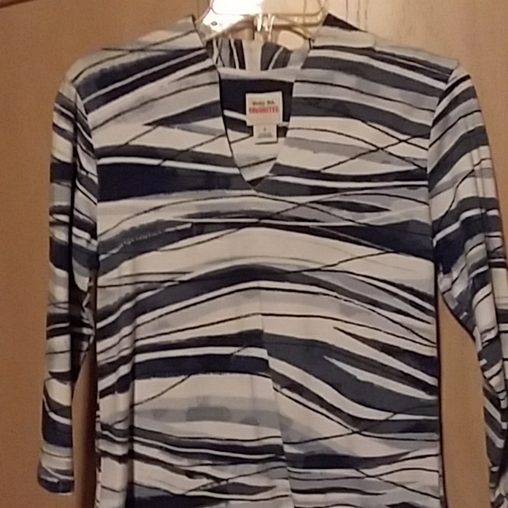 Ruby Rd. Shirt - Picture 3 of 3